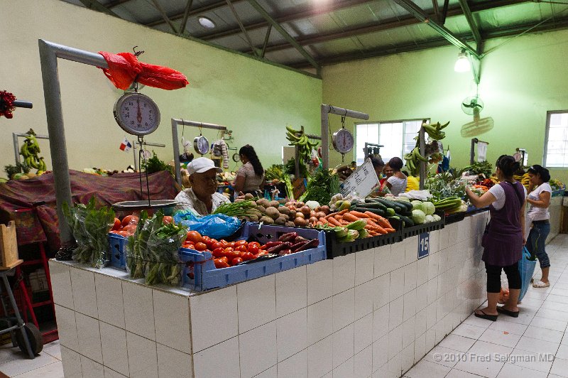 20101202_114349 D3S.jpg - Public Market, Casco Viejo, Panama